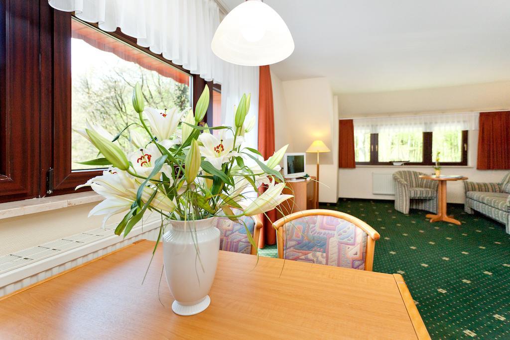 Restaurant & Hotel Baumhaus Hagen Сасниц Стая снимка