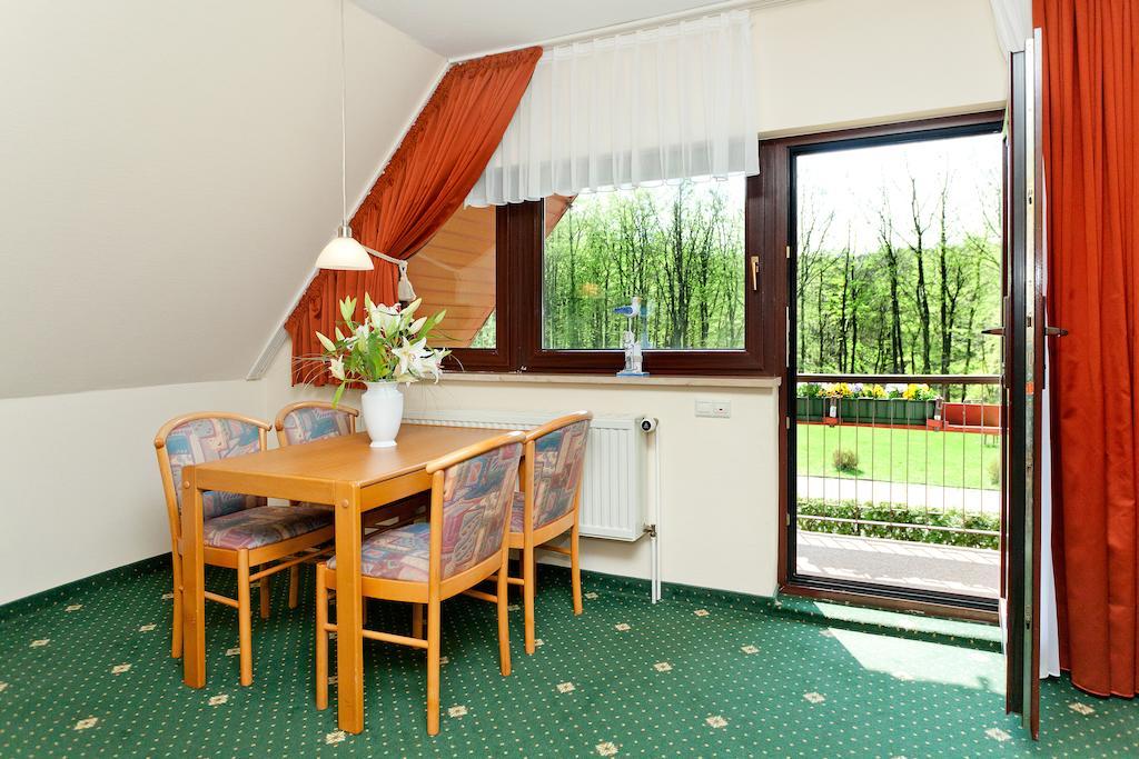 Restaurant & Hotel Baumhaus Hagen Сасниц Стая снимка