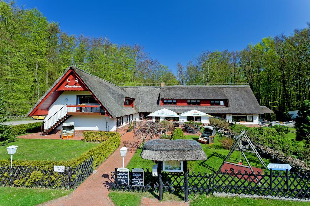 Restaurant & Hotel Baumhaus Hagen Сасниц Екстериор снимка
